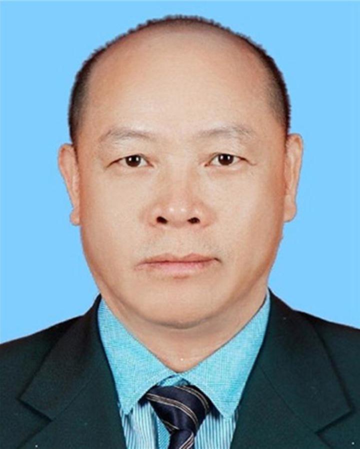 謝堅(第十三屆全國人大代表，中國郵政投遞員)