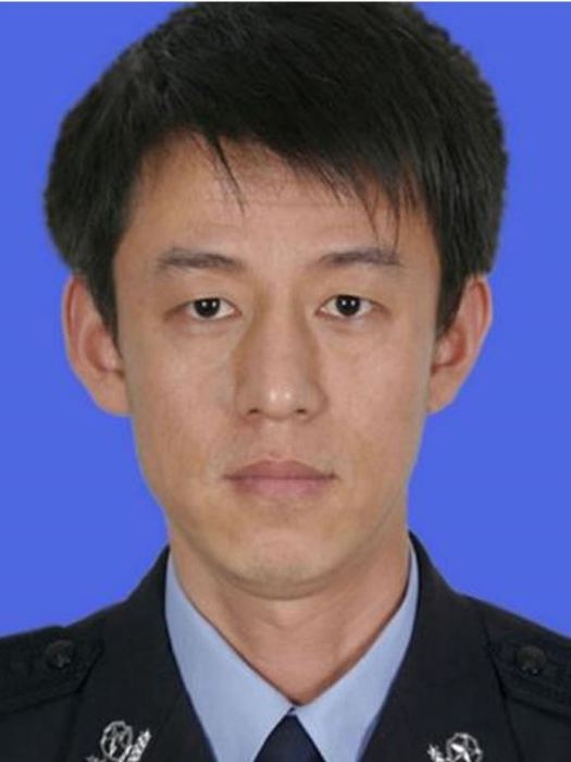 劉建軍(黑龍江省雙鴨山市集賢縣人民政府副縣長、縣公安局局長) 劉建軍(黑龍江省雙鴨山市集賢縣人民政府副縣長、縣公安局局長)