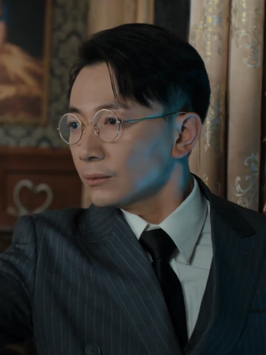 陳深(《薄冰》中由遲嘉扮演的中共特工) 陳深(《薄冰》中由遲嘉扮演的中共特工)