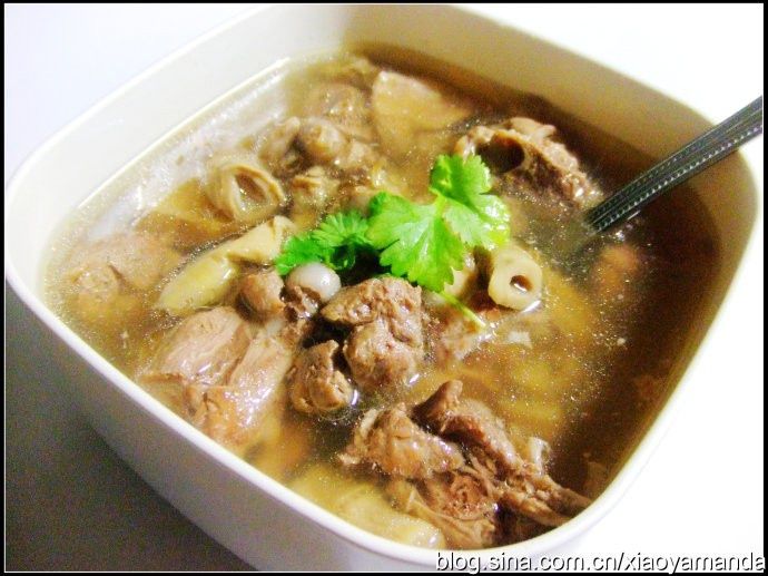 鴨肉筍乾湯 鴨肉筍乾湯