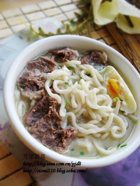 牛肉湯麵 牛肉湯麵