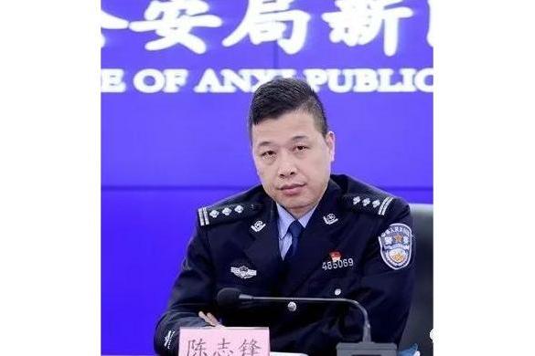 陳志鋒(泉州市安溪縣公安局法制大隊大隊長) 陳志鋒(泉州市安溪縣公安局法制大隊大隊長)