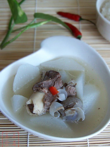 棒骨燉蘿蔔 棒骨燉蘿蔔