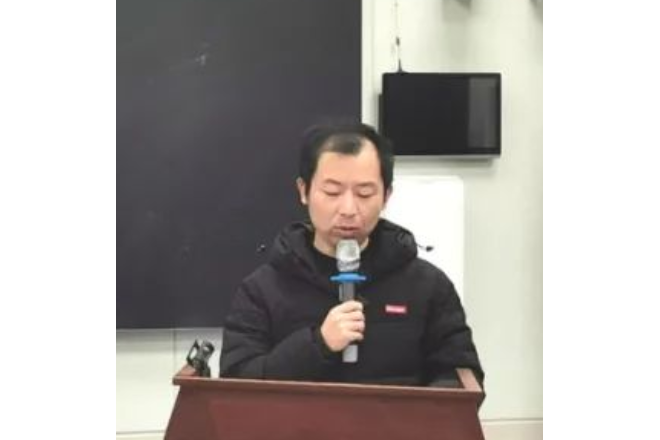 朱亮(贛州市楊梅國小教師) 朱亮(贛州市楊梅國小教師)