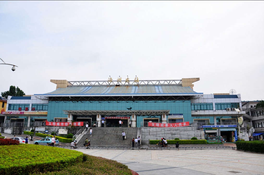 漳州東站站前廣場