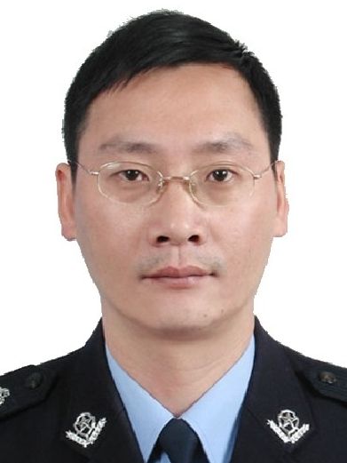 王兵(浙江省台州市公安局黃岩分局黨委副書記、政委、四級高級警長) 王兵(浙江省台州市公安局黃岩分局黨委副書記、政委、四級高級警長)