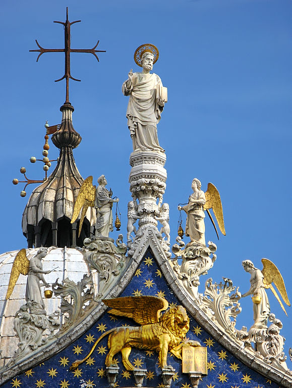 聖馬可大教堂屋頂雕塑細節