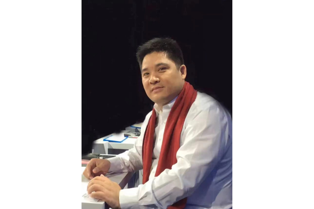 董洪亮(收藏家) 董洪亮(收藏家)