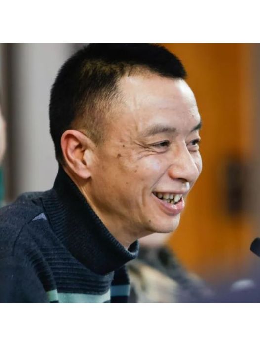 李衛東(重慶市流行音樂協會副主席) 李衛東(重慶市流行音樂協會副主席)