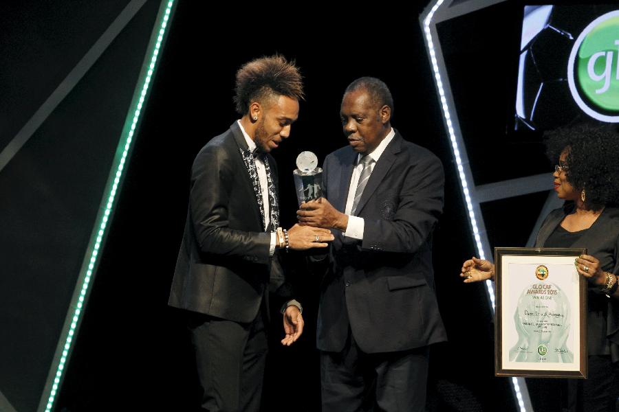 當選2015年度非洲足球先生