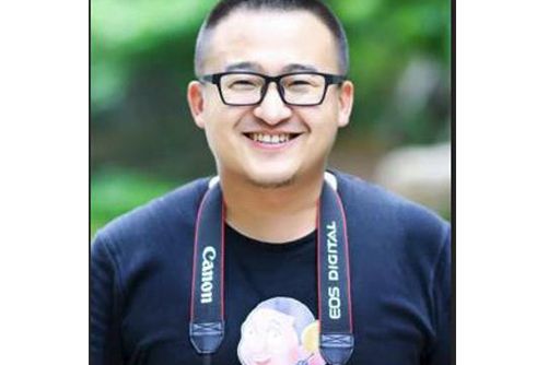 衣霄翔 衣霄翔