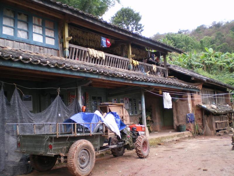 賴石頭村 賴石頭村