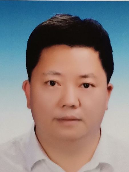 劉志成(江西省龍南市人社局黨組書記、局長) 劉志成(江西省龍南市人社局黨組書記、局長)