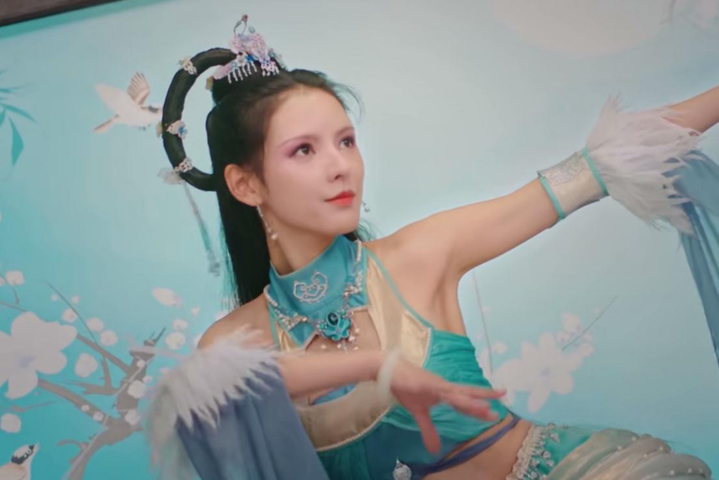 白秋練(電影《人魚縛》中的角色) 白秋練(電影《人魚縛》中的角色)