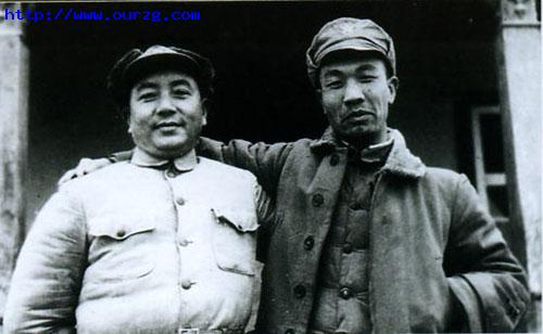 1950年初，王恩茂(右)與趙錫光