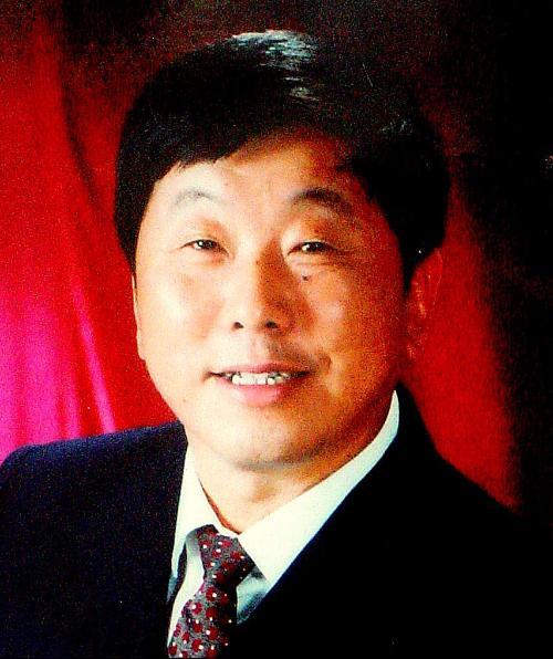 張國龍(飛亞股份董事長) 張國龍(飛亞股份董事長)