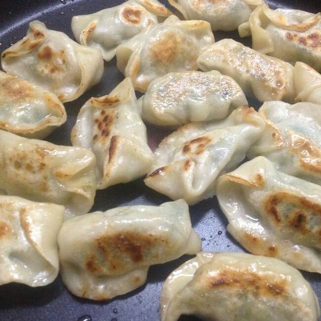 煎凍餃子 煎凍餃子