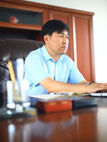 徐震(松原市總商會副會長) 徐震(松原市總商會副會長)