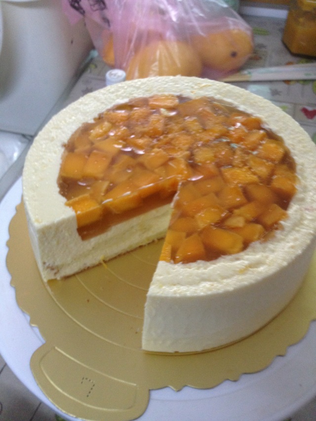 芒果果凍黃桃慕斯蛋糕
