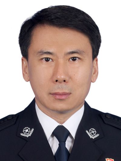 徐平(吉林省四平市公安局黨委委員、副局長) 徐平(吉林省四平市公安局黨委委員、副局長)