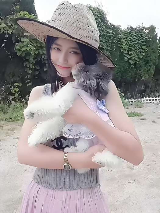 曼曼 。 曼曼 。
