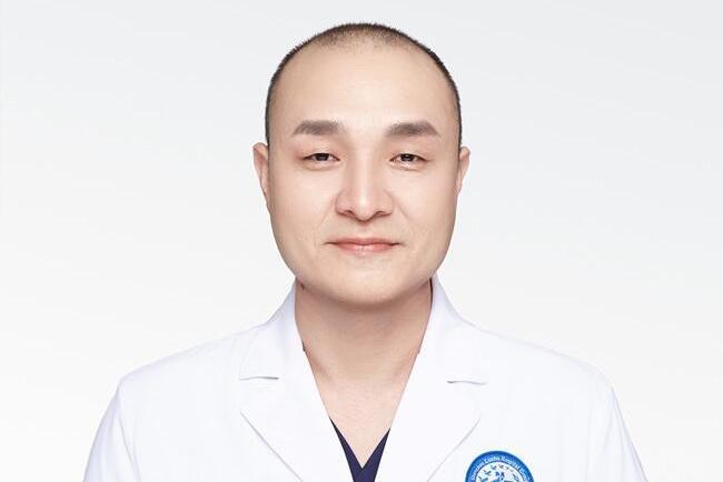 張發東(深圳市羅湖區人民醫院生殖醫學科副主任醫師) 張發東(深圳市羅湖區人民醫院生殖醫學科副主任醫師)