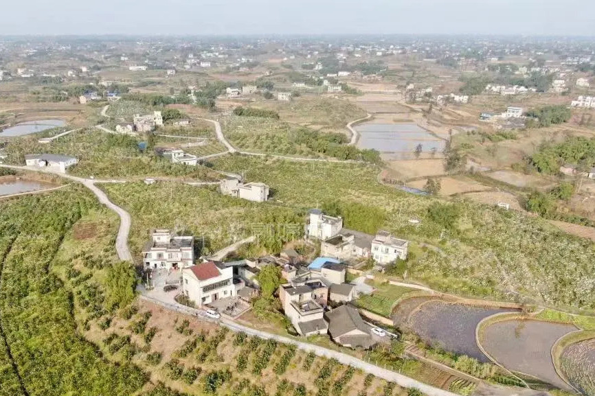 寶峰村(四川省內江市隆昌市響石鎮下轄村) 寶峰村(四川省內江市隆昌市響石鎮下轄村)