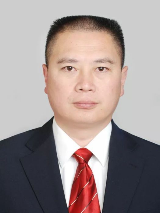 何代傑(雲南省麗江市機關事務管理局黨組成員、副局長) 何代傑(雲南省麗江市機關事務管理局黨組成員、副局長)