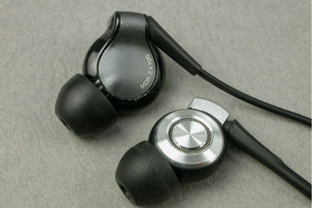 索尼MDR-EX31BN 索尼MDR-EX31BN