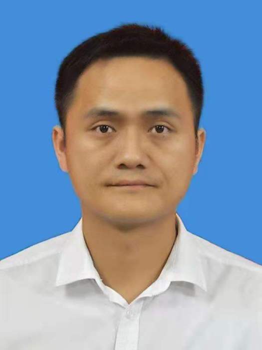 曹志遠(湖南省永州市雙牌縣委常委、縣人民政府副縣長) 曹志遠(湖南省永州市雙牌縣委常委、縣人民政府副縣長)