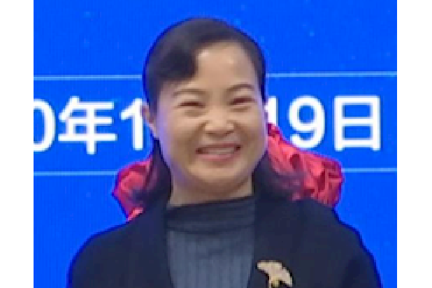謝英(常德市武陵區第一國小校長,高級教師) 謝英(常德市武陵區第一國小校長,高級教師)