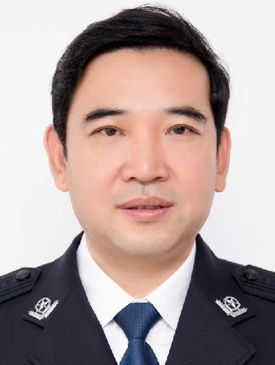 張玉峰(天津市公安局東麗分局政委) 張玉峰(天津市公安局東麗分局政委)