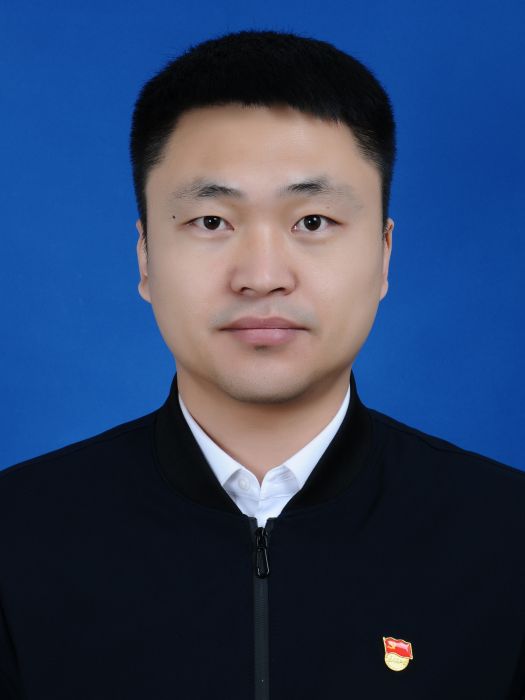 周大偉(黑龍江省大興安嶺地區加格達奇區白樺鄉黨委副書記、鄉長)
