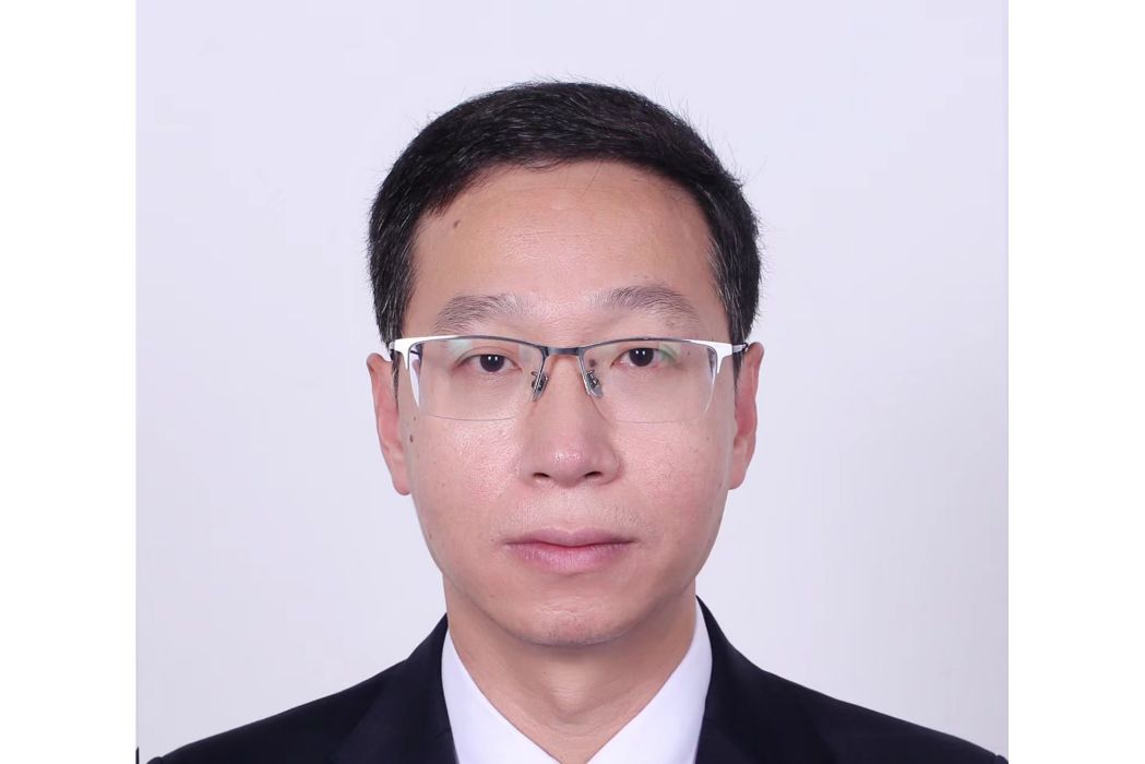王力(重慶市藥品監督管理局黨組成員、副局長) 王力(重慶市藥品監督管理局黨組成員、副局長)