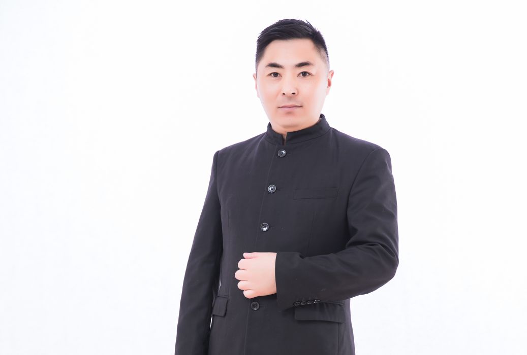 嚴軍(中醫針灸理療師) 嚴軍(中醫針灸理療師)