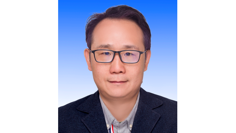 薛曉鋒(中國農業科學院蜜蜂研究所研究員) 薛曉鋒(中國農業科學院蜜蜂研究所研究員)