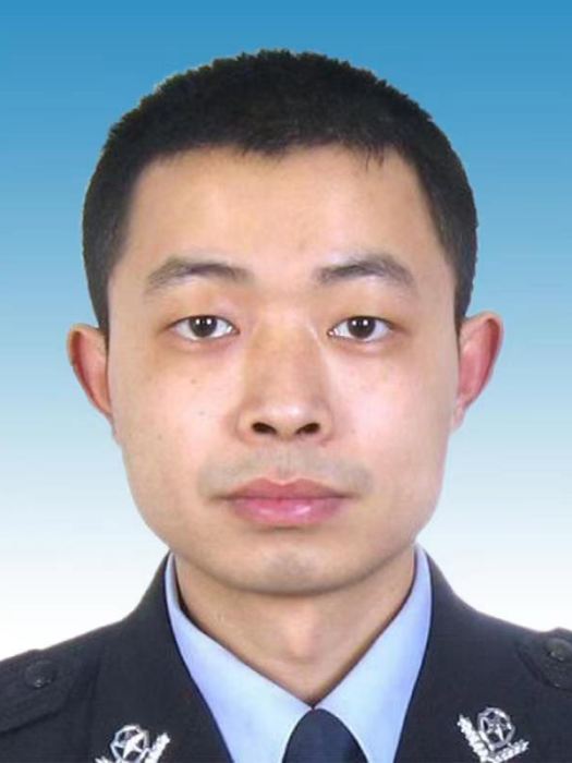 李吉(四川省成都市雙流區民政局黨組成員、副局長) 李吉(四川省成都市雙流區民政局黨組成員、副局長)