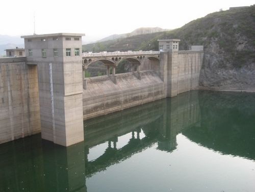 丹江上游商州境內的二龍山水庫
