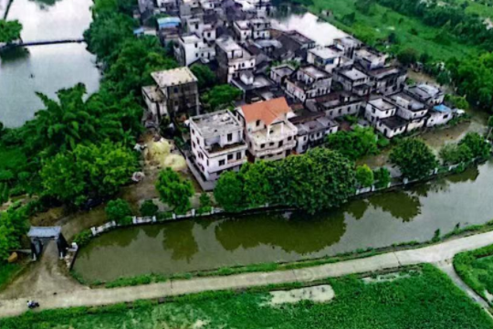 西溪里(廣東省江門市開平市赤坎鎮南樓行政村下轄自然村) 西溪里(廣東省江門市開平市赤坎鎮南樓行政村下轄自然村)