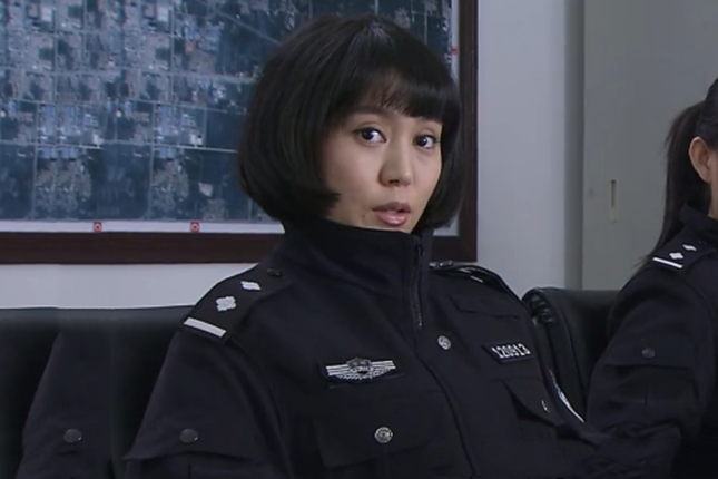 董欣(《終極追捕》中由栗子兒飾演的警員角色) 董欣(《終極追捕》中由栗子兒飾演的警員角色)