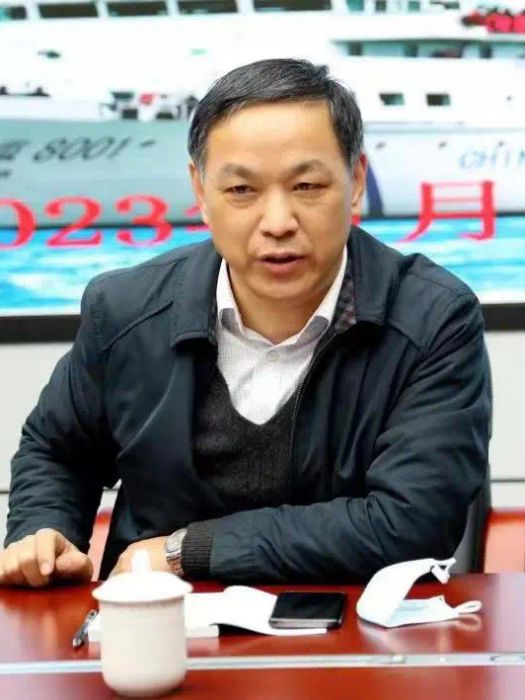 劉春榮(福建省海洋與漁業執法總隊黨委書記、總隊長) 劉春榮(福建省海洋與漁業執法總隊黨委書記、總隊長)