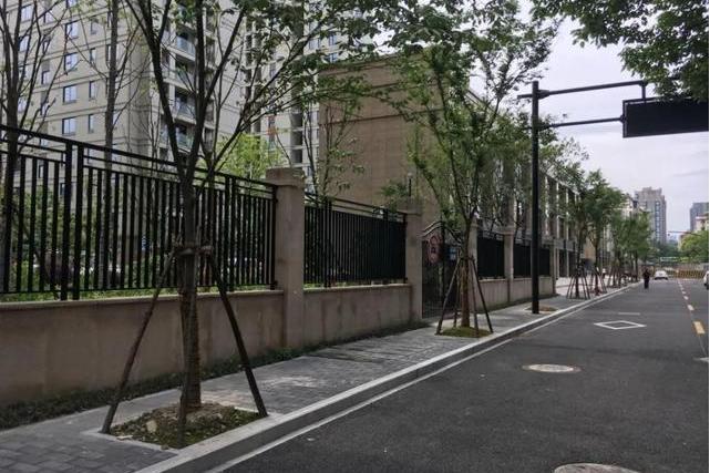 嚴家路 嚴家路