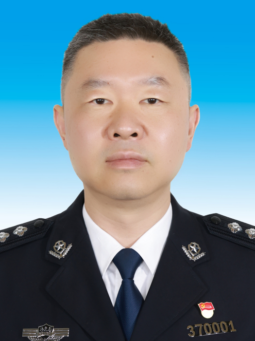 徐立(雲南出入境邊防檢查總站總站長) 徐立(雲南出入境邊防檢查總站總站長)