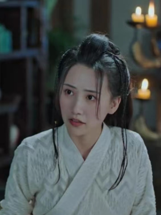 左小咿 左小咿