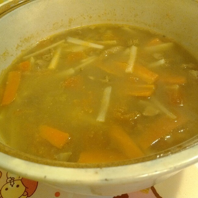 杜仲番茄牛肉湯