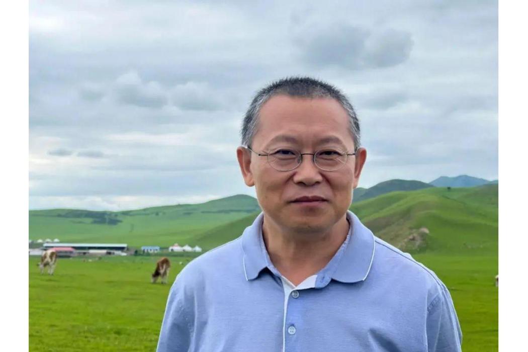 牛新春(寧夏大學學術副校長、寧夏大學中國阿拉伯國家研究院教授) 牛新春(寧夏大學學術副校長、寧夏大學中國阿拉伯國家研究院教授)