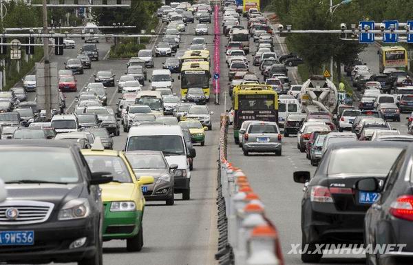 烏魯木齊城市道路交通壓力日漸增加