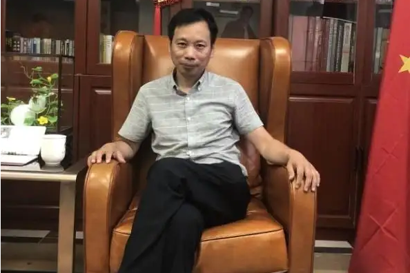 左新發