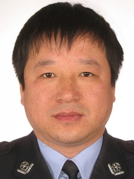 劉曉林(山東省聊城市冠縣公安局黨委委員、一級警長) 劉曉林(山東省聊城市冠縣公安局黨委委員、一級警長)