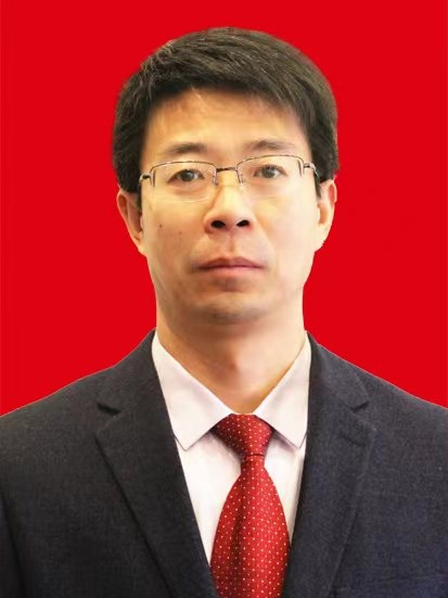 何玉濱 何玉濱